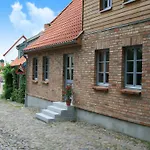 Moderne In In Strandnaehe *