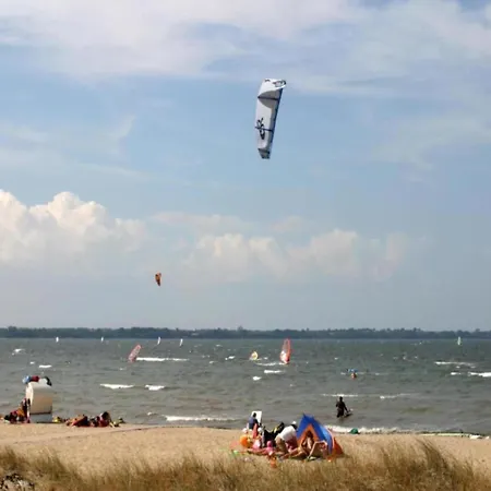 Moderne In In Strandnaehe Apartamento Klutz