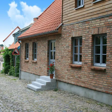 Moderne In In Strandnaehe *