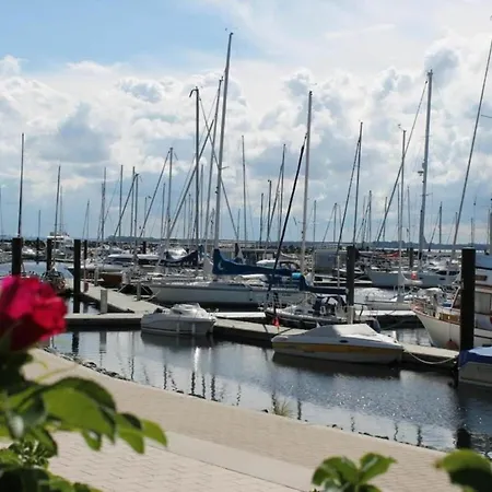 Moderne In In Strandnaehe *