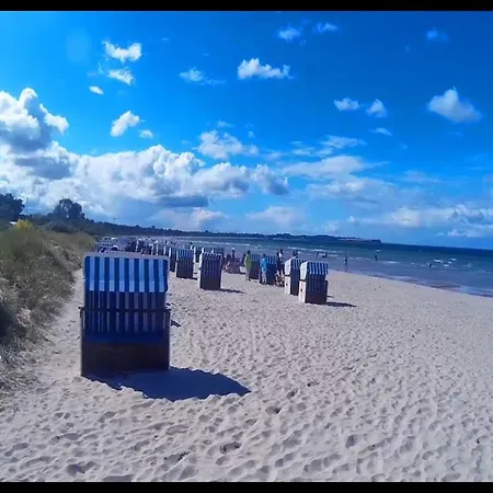 Moderne In In Strandnaehe